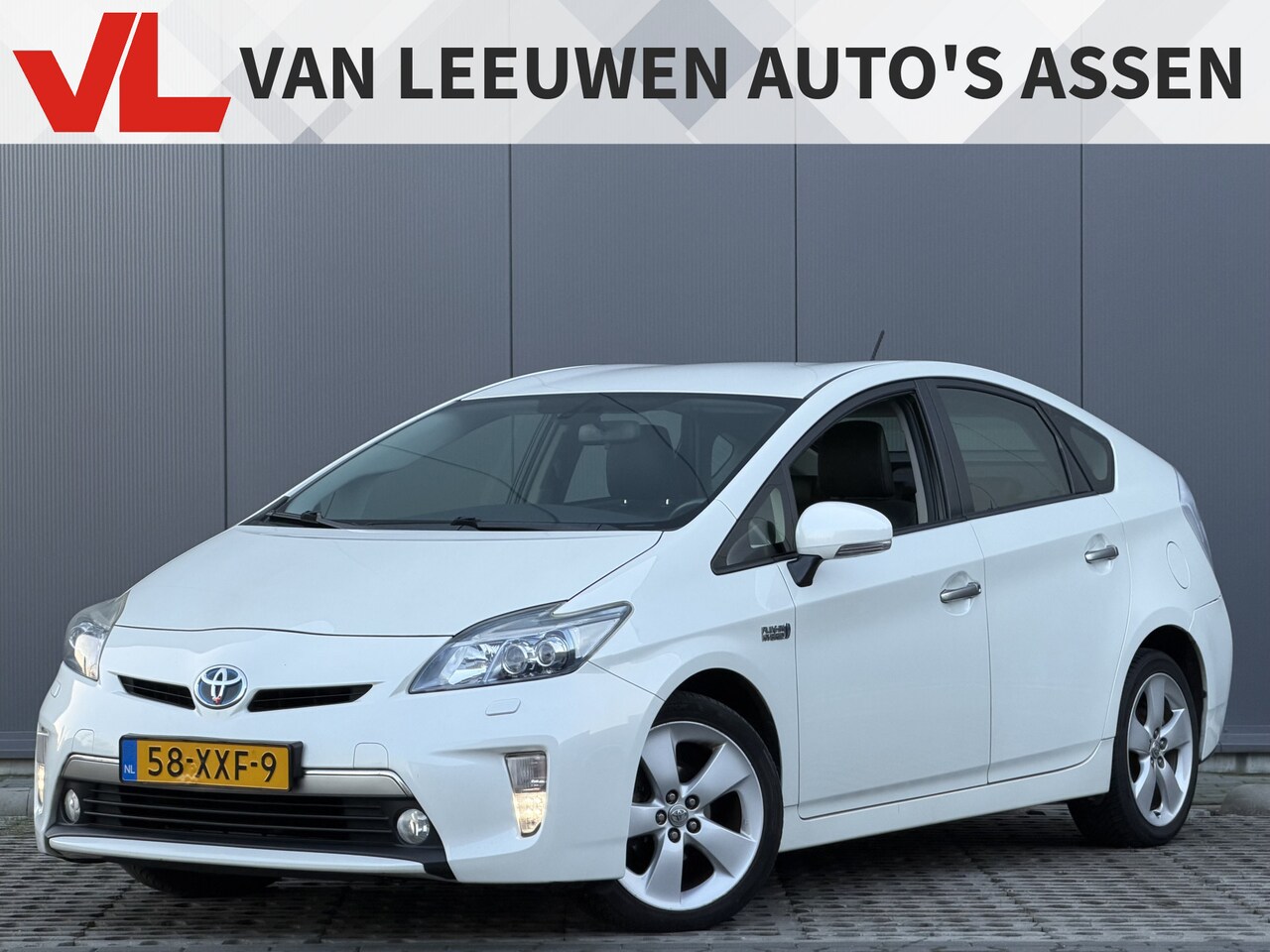 Toyota Prius - 1.8 Plug-in Dynamic Business | RIJKLAAR | Nette auto - AutoWereld.nl