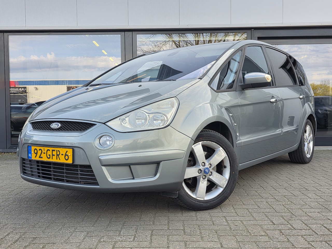 Ford S-Max - 2.0-16V + 7 PERSOONS + LM VELGEN + KLIMA - AutoWereld.nl