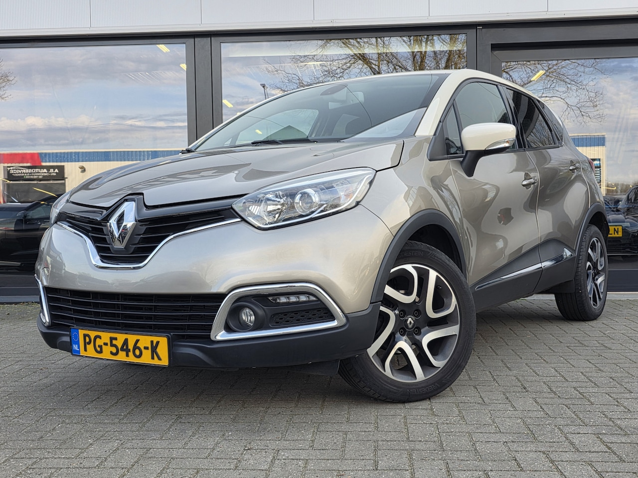 Renault Captur - 0.9 TCe Dynamique + HALF LEER + CAMERA + KLIMA + LM VELGEN - AutoWereld.nl