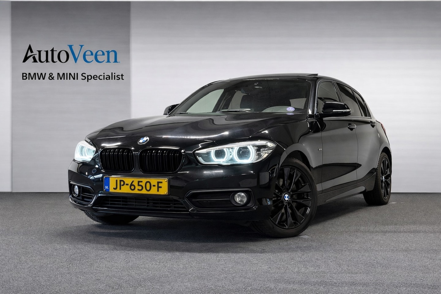 BMW 1-serie - 118i Centennial High Executive (SPORT, PANO, LEDER, LED, NL AUTO) - AutoWereld.nl