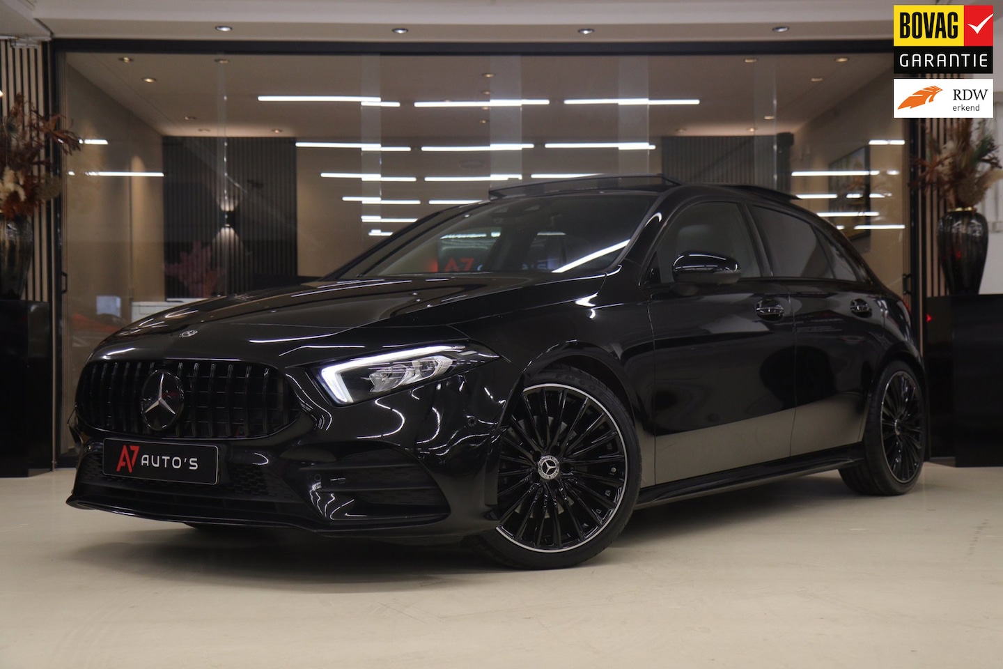 Mercedes-Benz A-klasse - 220 4MATIC AMG-LINE PANO/BURM/SFEER/360CAM/KEYLESS/VOL - AutoWereld.nl