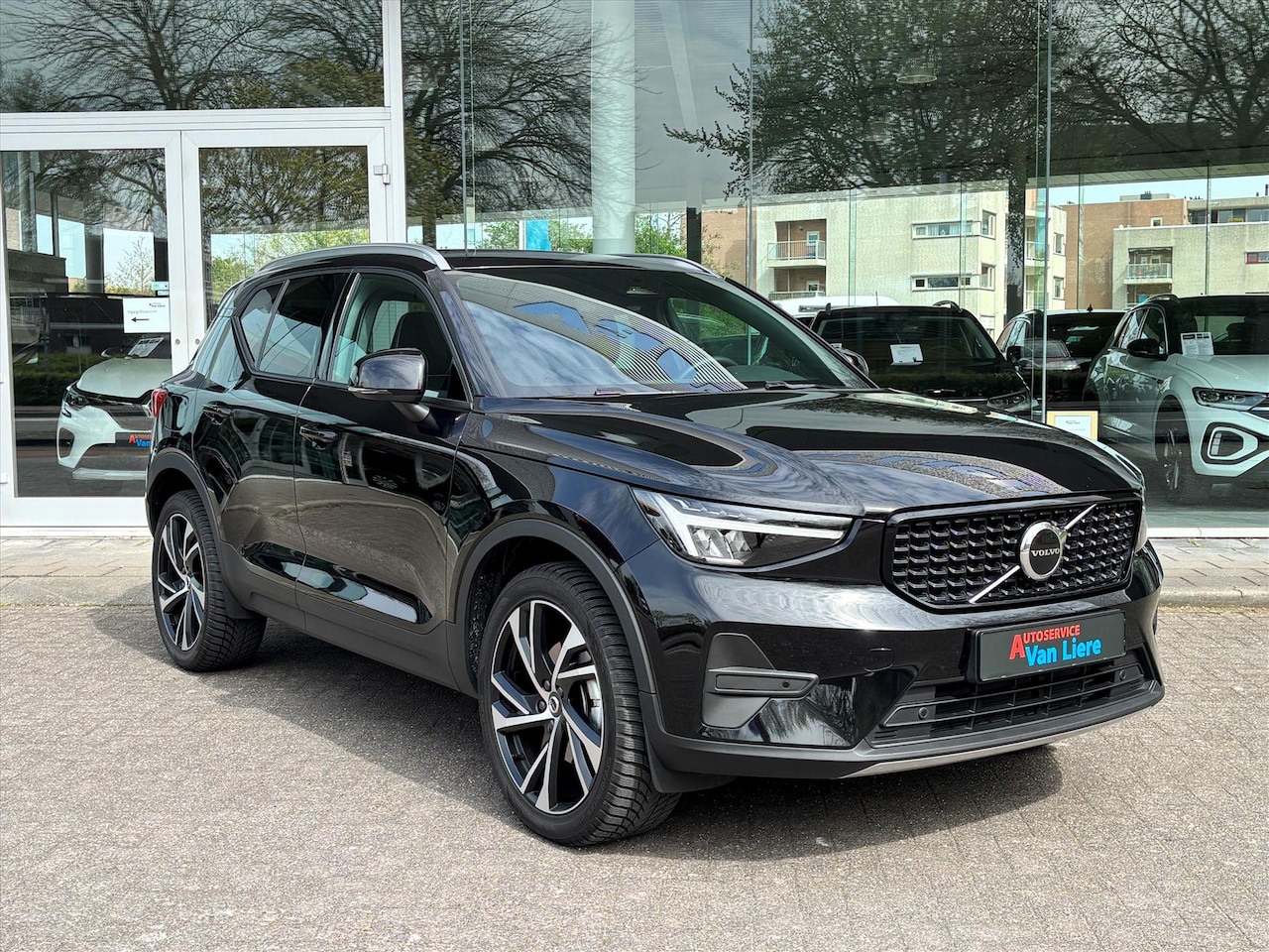 Volvo XC40 - 2.0 B4 Core Business| Harman Kardon| Camera|Blis| 1e Eigenaar| Rijklaarprijs incl garantie - AutoWereld.nl