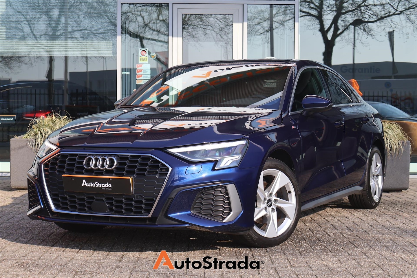 Audi A3 Limousine - 30 S-Line TFSI 110pk | Virtual | Climate | Adaptive Cruise | Navigatie | Carplay | LED | - AutoWereld.nl