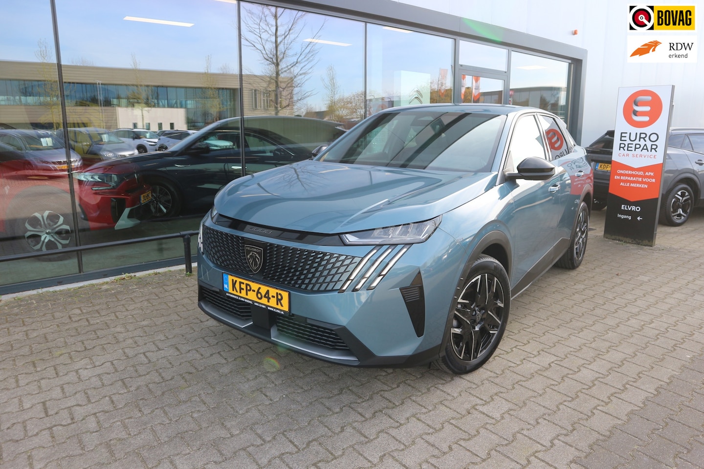 Peugeot 3008 - 1.2 Hybrid 136 Allure NAVI CAMERA KEYLESS RIJKLAARPRIJS!! - AutoWereld.nl