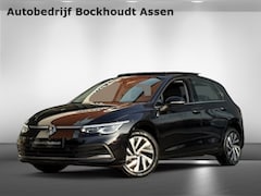 Volkswagen Golf - 1.4 eHybrid Style | Panorama Dak | Sfeerverlichting | Navigatie
