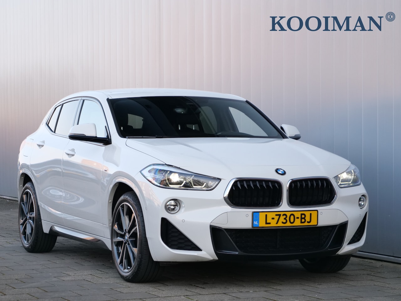BMW X2 - sDrive18i High Executive M-Sport 19 Inch / LED / Trekhaak / Stoelverwarming - AutoWereld.nl