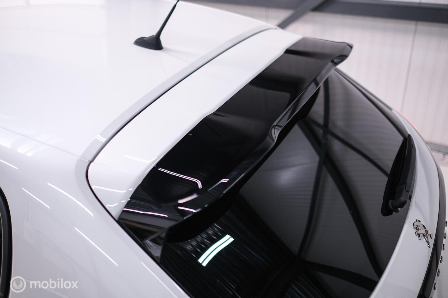 Peugeot 208 - 1.2 PureTech Allure Automaat | Camera | DAB | NAP NL auto | Rijklaar incl beurt | - AutoWereld.nl