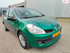Renault Clio - 1.6-16V Comfort ( Automaat) 5Drs