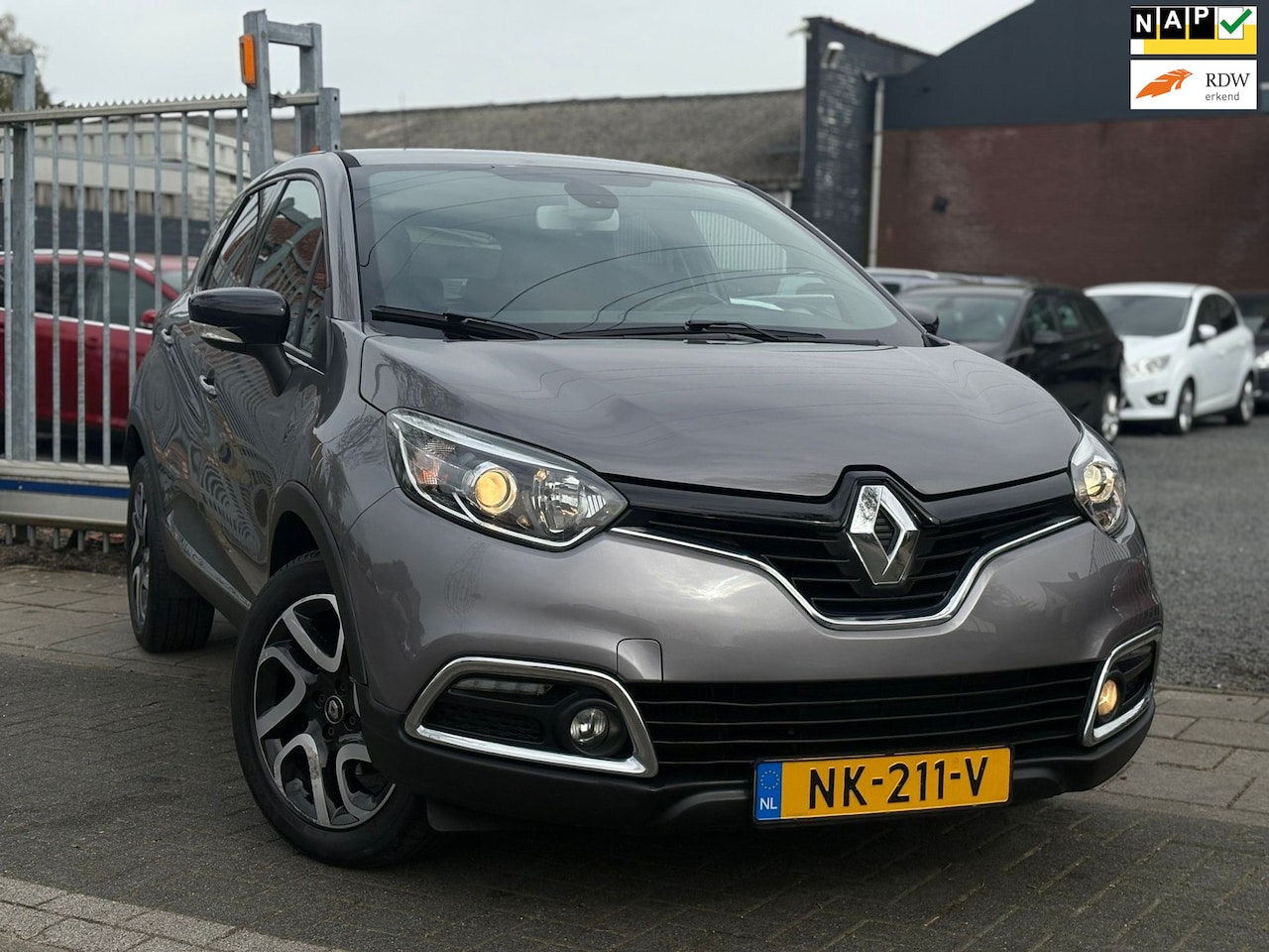 Renault Captur - 1.2 TCe Dynamique | Dealer onderhouden | Navigatie | A.Camera | 17” LMV | Keyless entry | - AutoWereld.nl