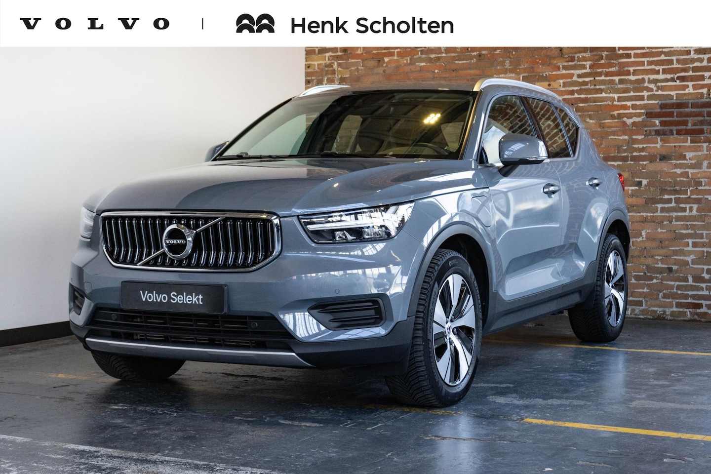 Volvo XC40 - T4 Recharge Inscription Expression | Parkeersensoren voor en achter | Parkeercamera | Volv - AutoWereld.nl