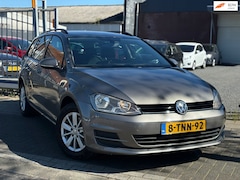 Volkswagen Golf - 1.6 TDI Comfortline BlueMotion | Navigatie | Trekhaak | 15” LMV |