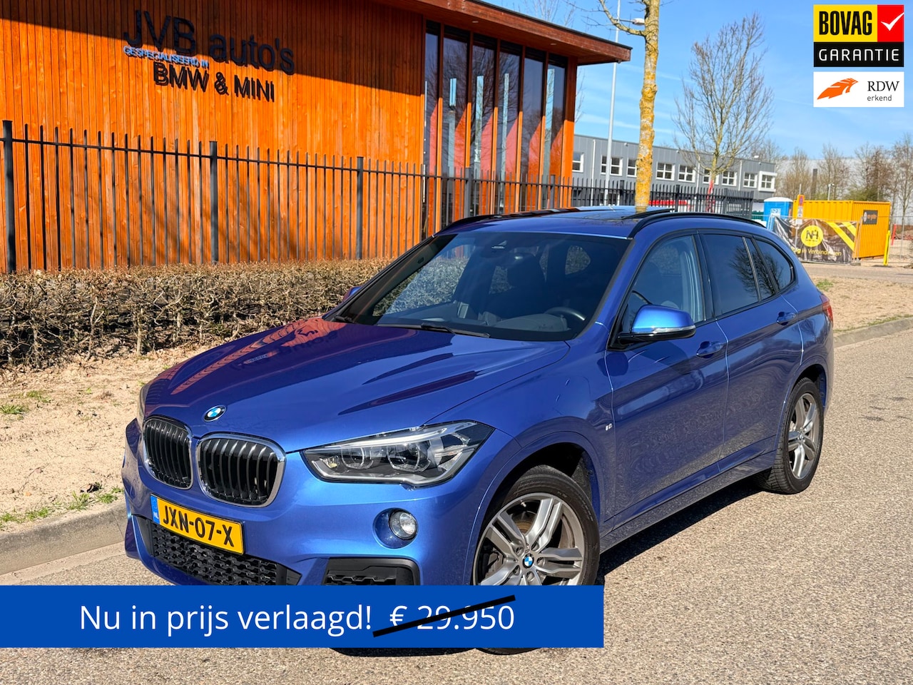BMW X1 - SDrive20i M- sport, panorama, trekhaak, HUD - AutoWereld.nl