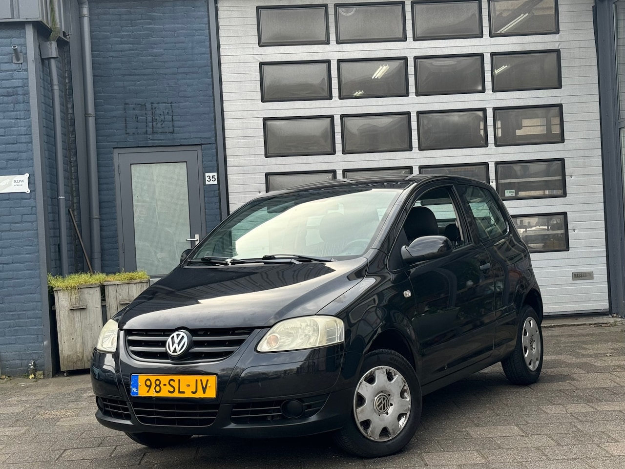 Volkswagen Fox - 1.2 Trendline | Stuurbekrachtiging | 107000 KM N.A.P - AutoWereld.nl