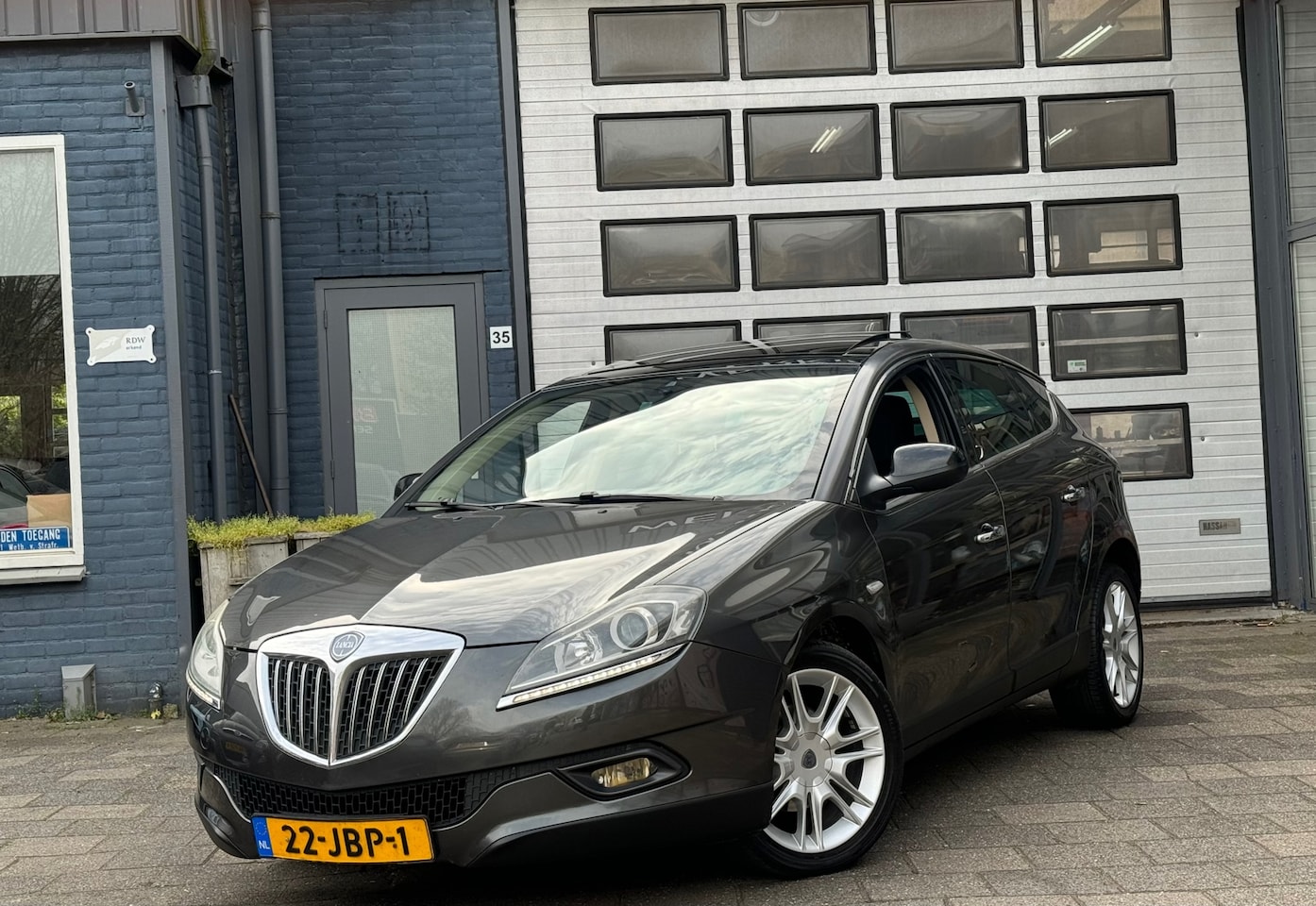 Lancia Delta - 1.4-16V Platino | Clima | Cruise | Pano-Dak - AutoWereld.nl