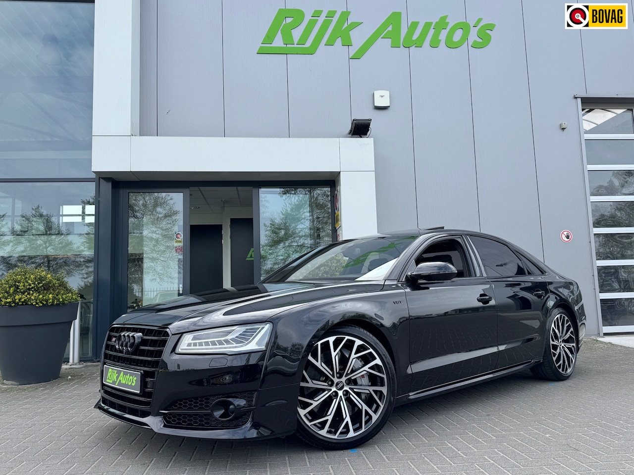 Audi A8 - 4.0 TFSI S8 Quattro *700pk! *ABT* Keramisch * Nachtzicht * Massage - AutoWereld.nl