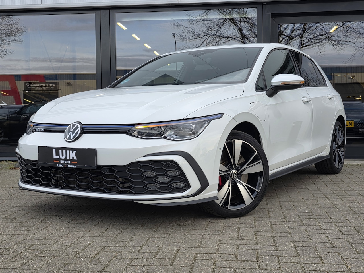 Volkswagen Golf - 1.4 eHybrid GTE + IQ MATRIX LED + KEYLESS + HEADUP - AutoWereld.nl