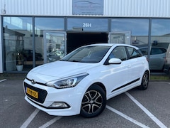 Hyundai i20 - 1.2 HP i-Motion Comfort AIRCO | CRUISE CONTROL | PARKEER SENSOREN | DEALER ONDERHOUDEN | N