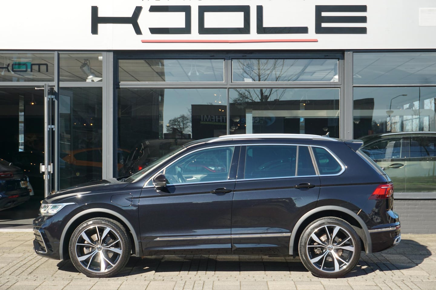 Volkswagen Tiguan - 1.4 TSI eHybrid R-Line Business+ | DCC | Trekhaak | ACC | 3x Rline - AutoWereld.nl