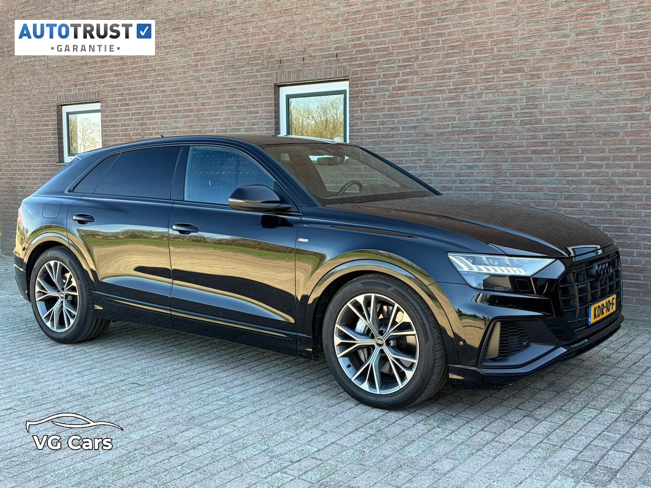 AUDI Q8 55 TFSI E