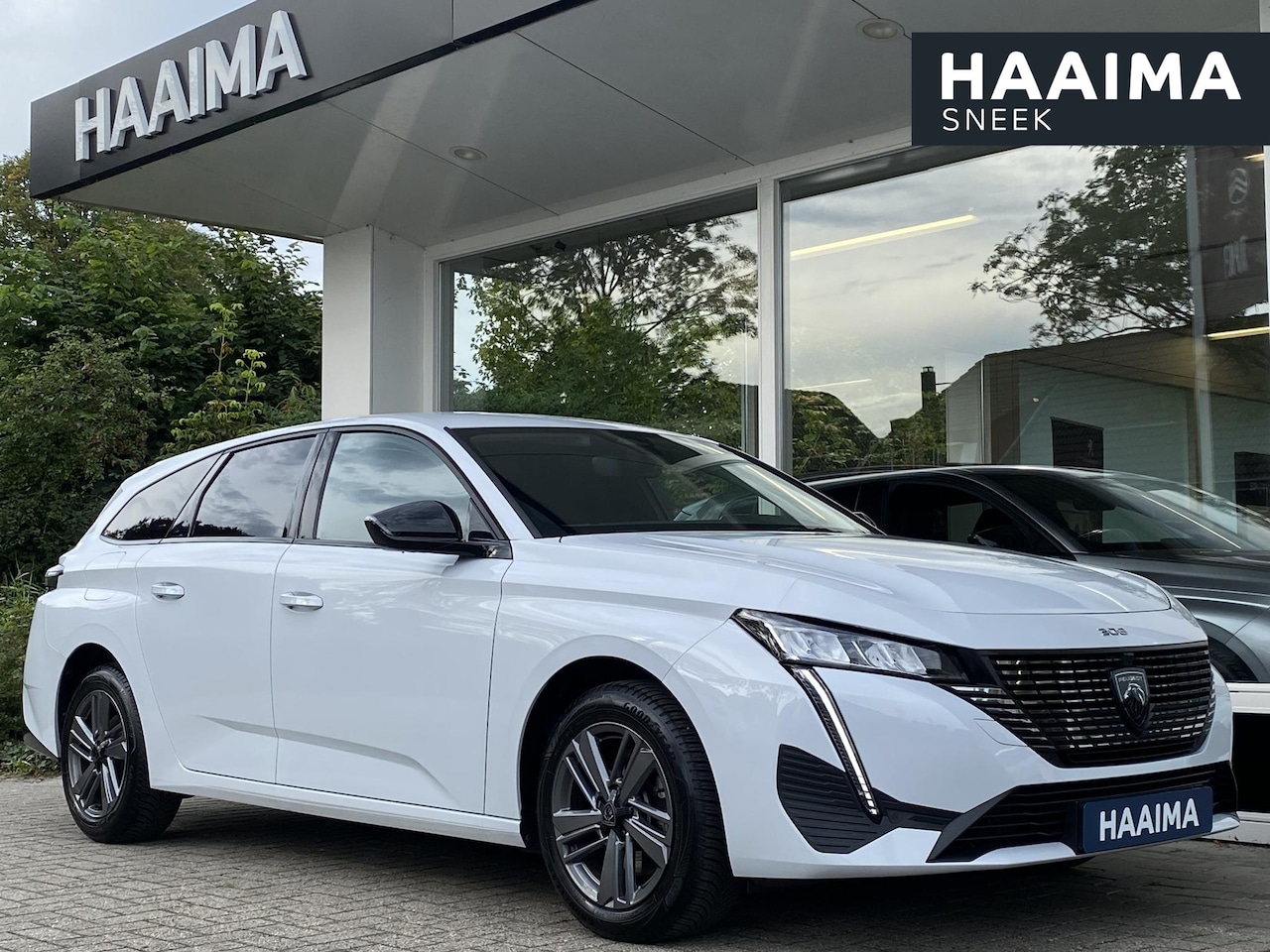 Peugeot 308 SW - 1.2T 130pk Automaat Allure | AGR Comfortstoel | Camera voor & achter | Stoelverwarming | N - AutoWereld.nl