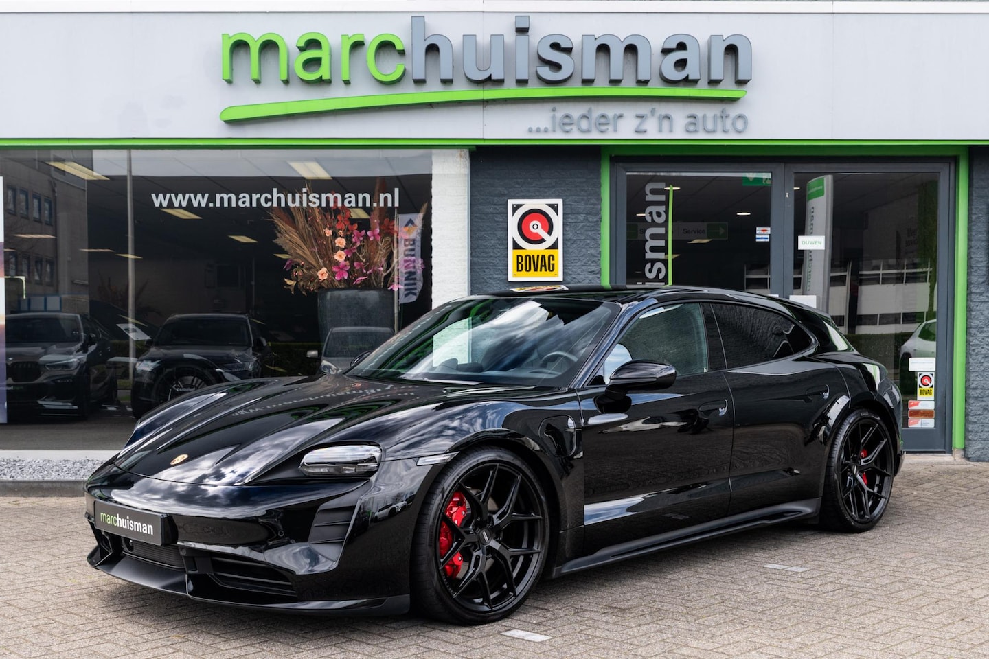 Porsche Taycan Sport Turismo - Performance 84 kWh / 22 INCH VOSSEN / PANODAK / SP. CHRONO / SP. DESIGN - AutoWereld.nl