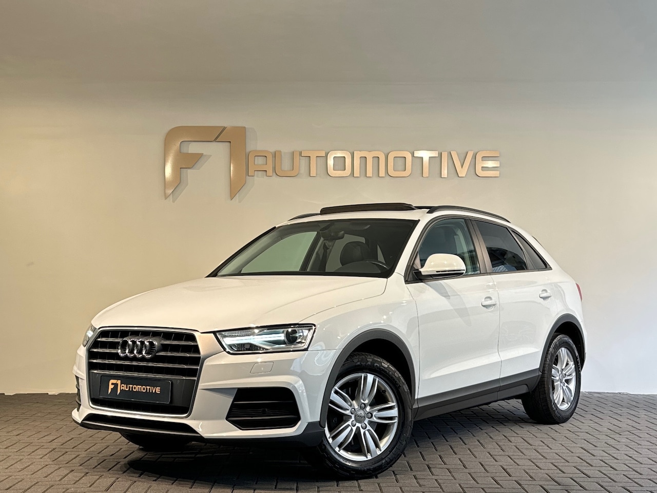Audi Q3 - 1.4 TFSI CoD Pano|Keyless|Camera|Sfeer|Stoelverwarming - AutoWereld.nl