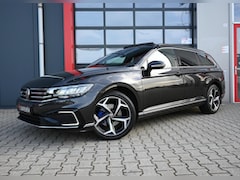 Volkswagen Passat Variant - Business 1.4 TSI PHEV GTE Business 218PK | Pano | Led | Carplay | Trekhaak | ACC | Stoel &