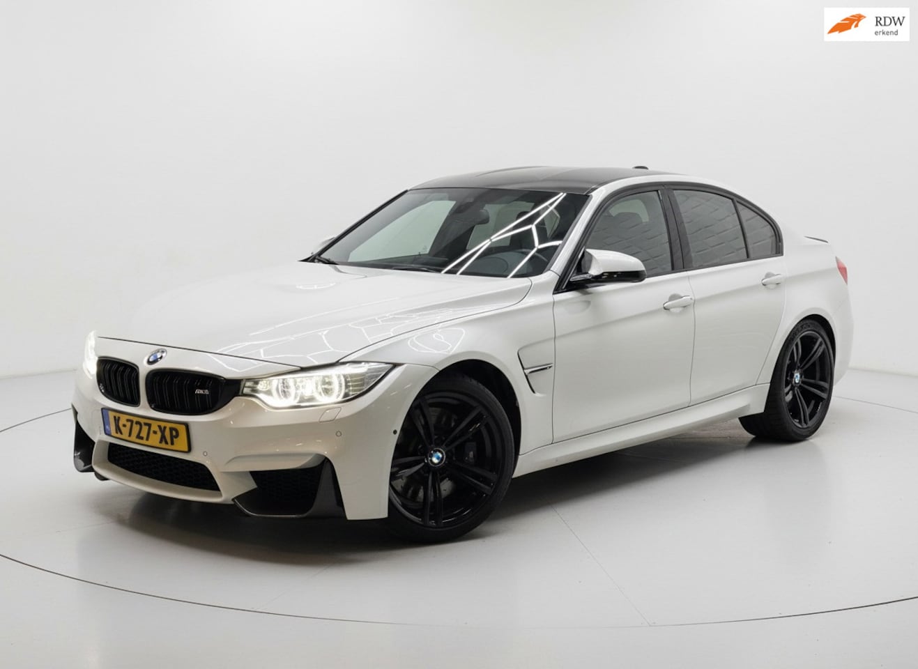 BMW M3 - 3-serie CARBON DAK SCHAAL 360 CAMERA ACC - AutoWereld.nl