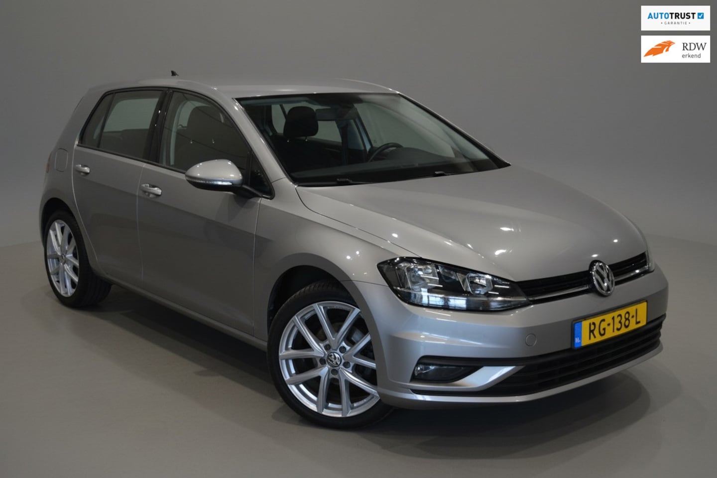 Volkswagen Golf - Airco|Cruise|Carplay|Navi|NAP - AutoWereld.nl