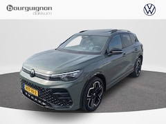Volkswagen Tiguan - 1.5 eTSI R Line | 150Pk | Leder | Pano dak | HUD | Trekhaak | ERGO Active | Verwarmde/geve