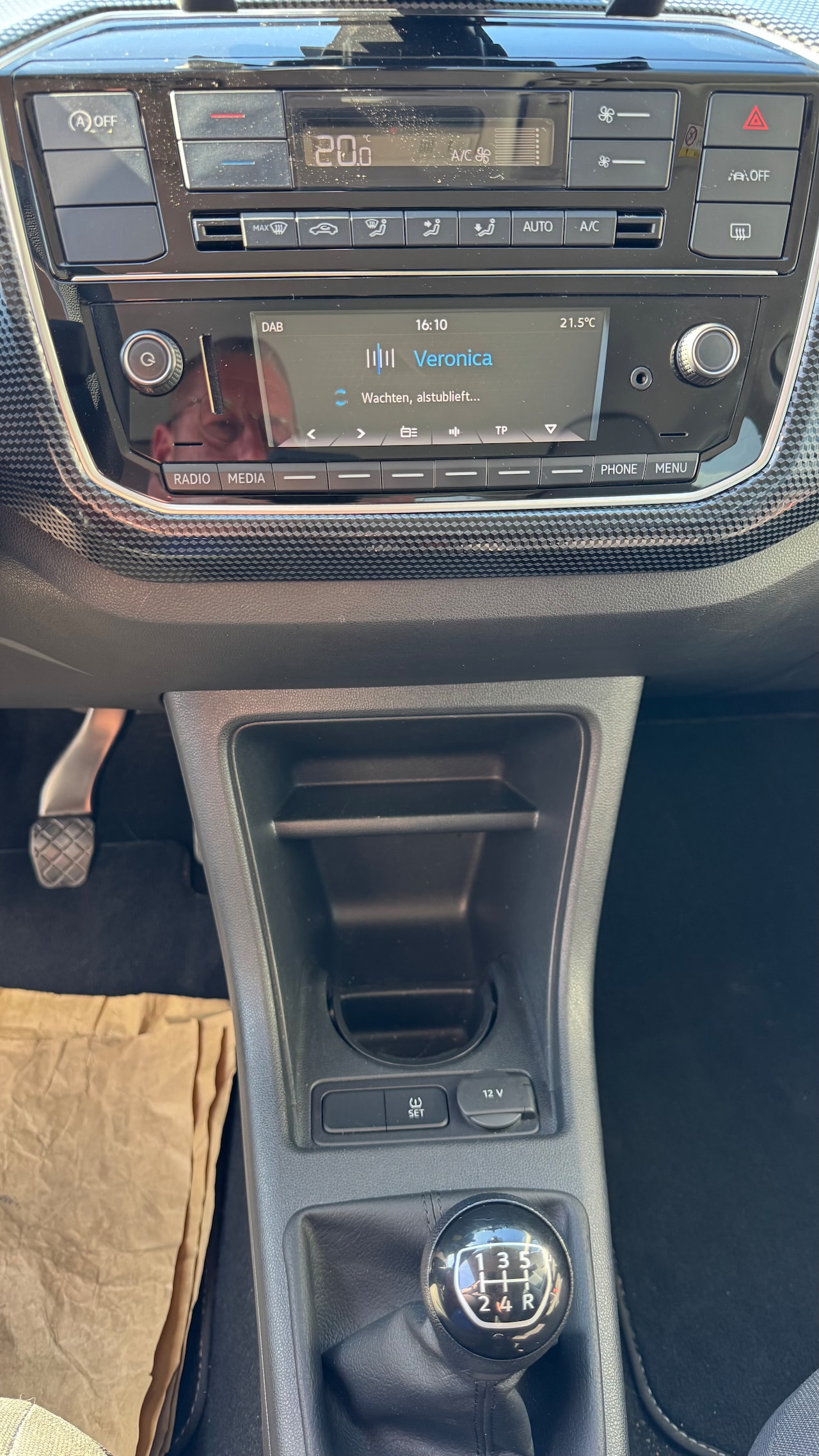 Volkswagen Up! - 1.0 CRUISE CONTROL/PDC/CAMERA/ECC/LANE ASSIST/DAB/ALL SEASON