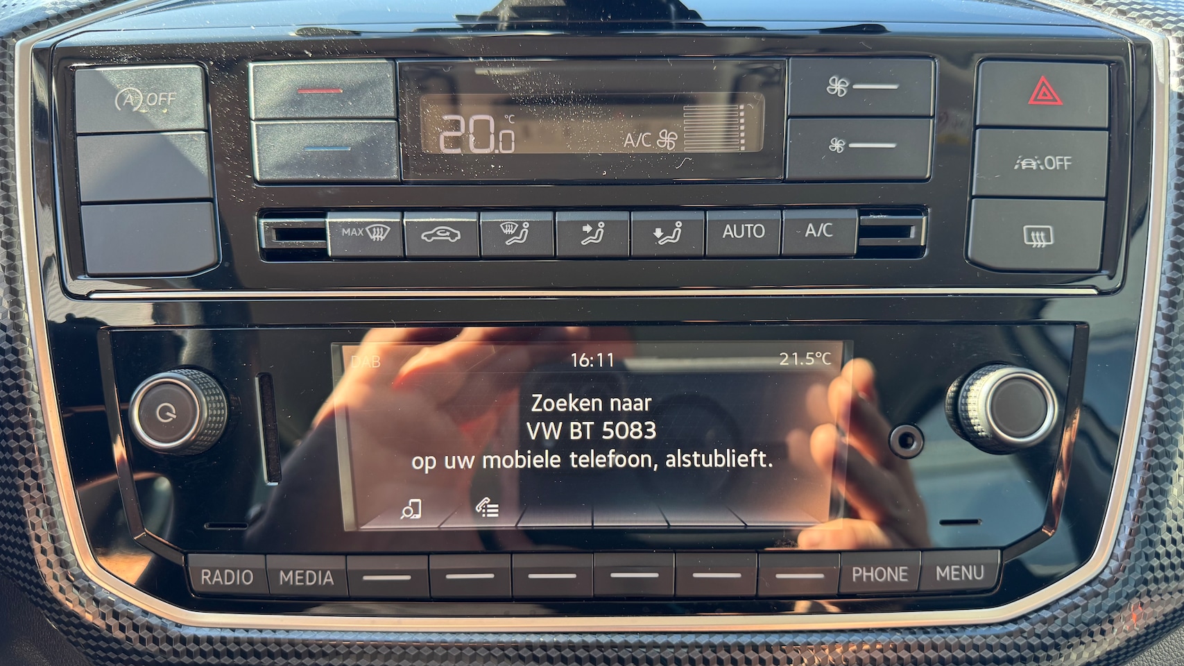 Volkswagen Up! - 1.0 CRUISE CONTROL/PDC/CAMERA/ECC/LANE ASSIST/DAB/ALL SEASON