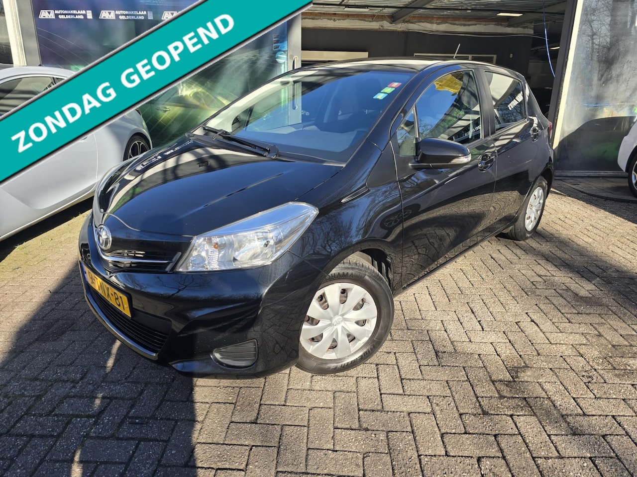 Toyota Yaris - 1.0 VVT-i Now | 1E EIGENAAR | 12MND GARANTIE | AIRCO | ELEC RAMEN | NW APK | - AutoWereld.nl