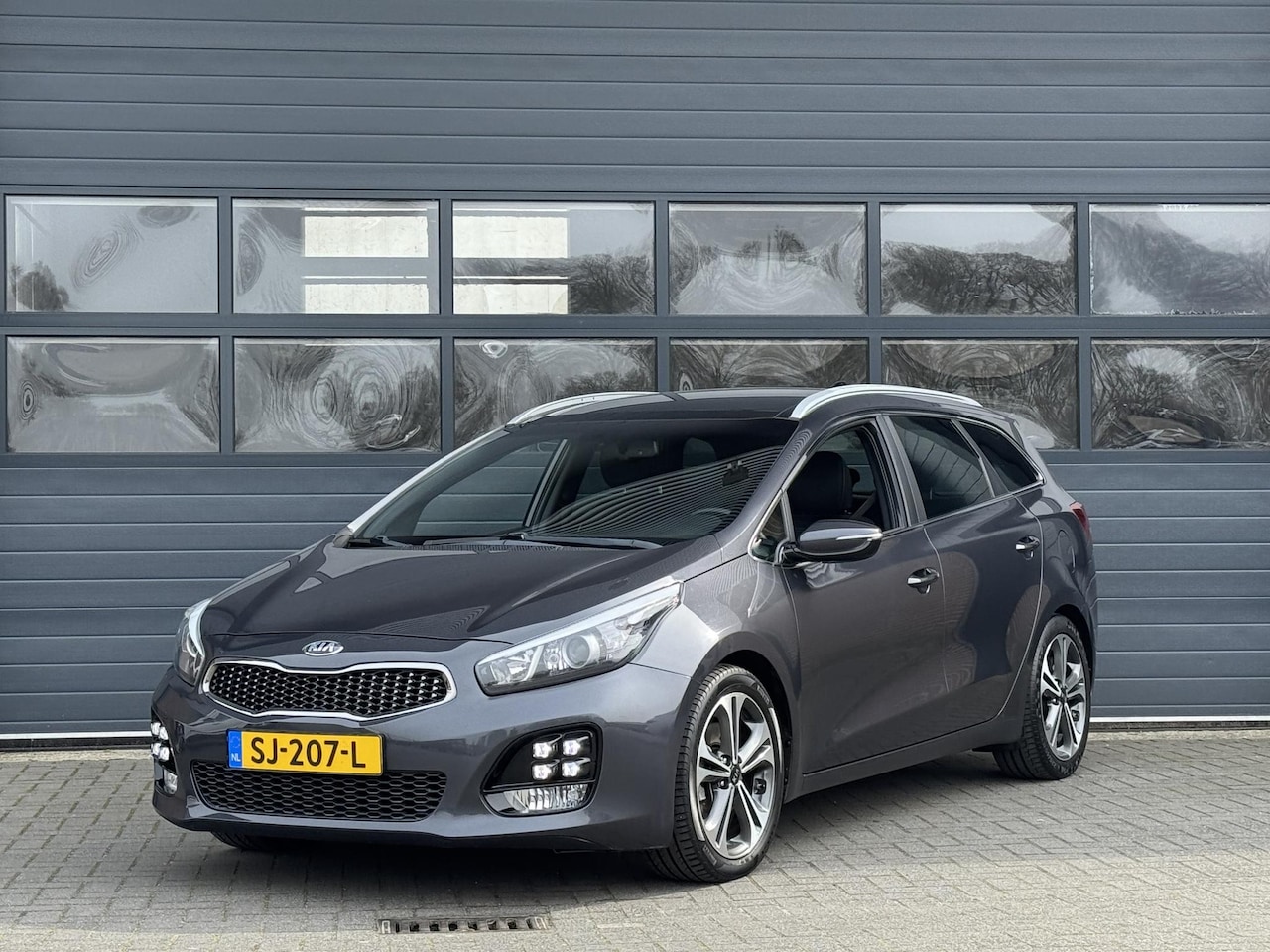 Kia Cee'd Sportswagon - 1.0 T-GDI GT-LINE EDITION I TREKHAAK I SCHUIF/KANTELDAK I APPLE CARPLAY I CLIMATE CONTROL - AutoWereld.nl