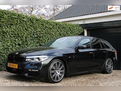 BMW 5-serie Touring - 530i Executive | M-pakket | ACC | HUD | Stuur- stoelverwarming