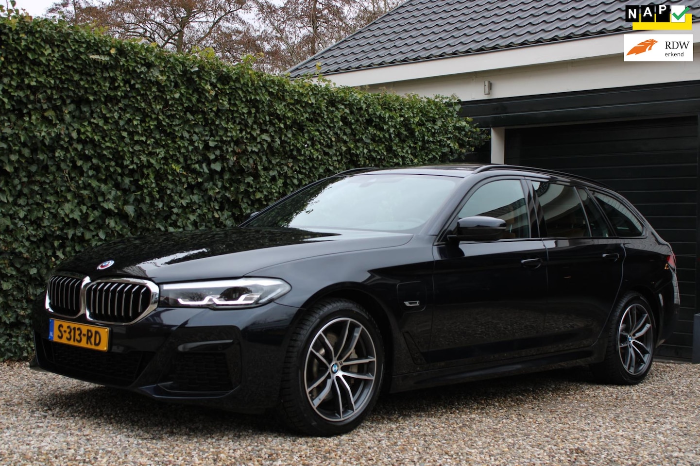 BMW 5-serie Touring - 530e Business Edition Plus | M-pakket - AutoWereld.nl