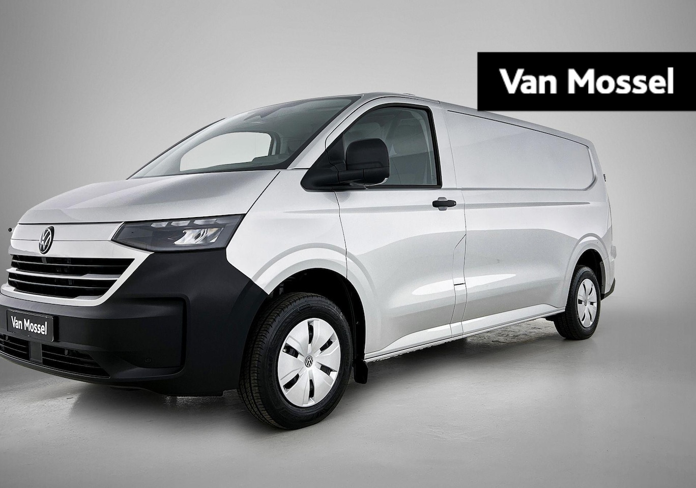 Volkswagen e-Transporter - Life L2H1 218PK | Airco | Trekhaak | Radio | Parkeerhulp voor + achter | Camera | Bijrijde - AutoWereld.nl