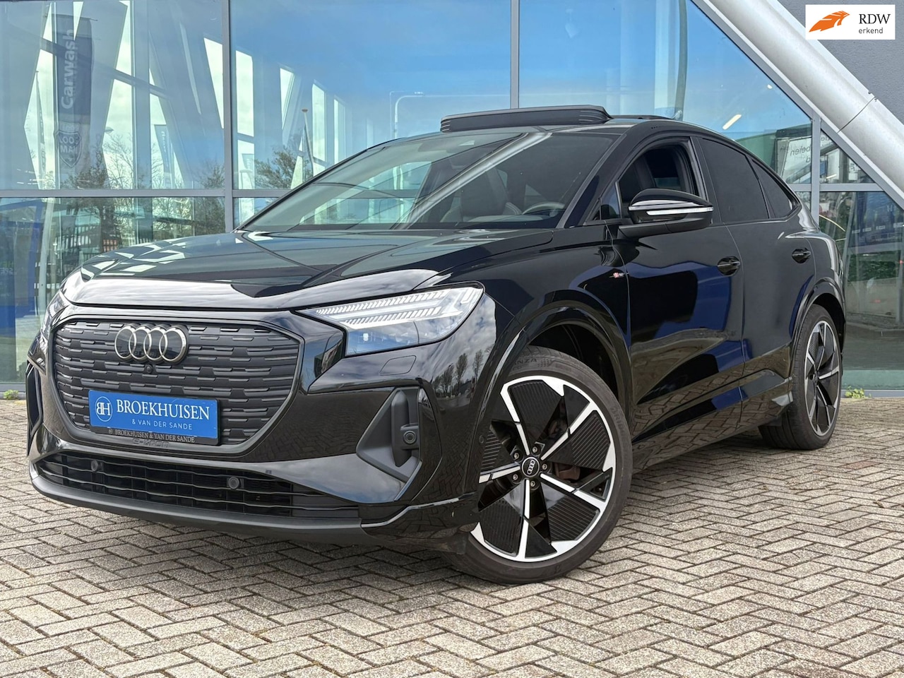 Audi Q4 Sportback e-tron - 45 quattro S-Line 82 kWh Panoramdak / Camera / Trekhaak - AutoWereld.nl