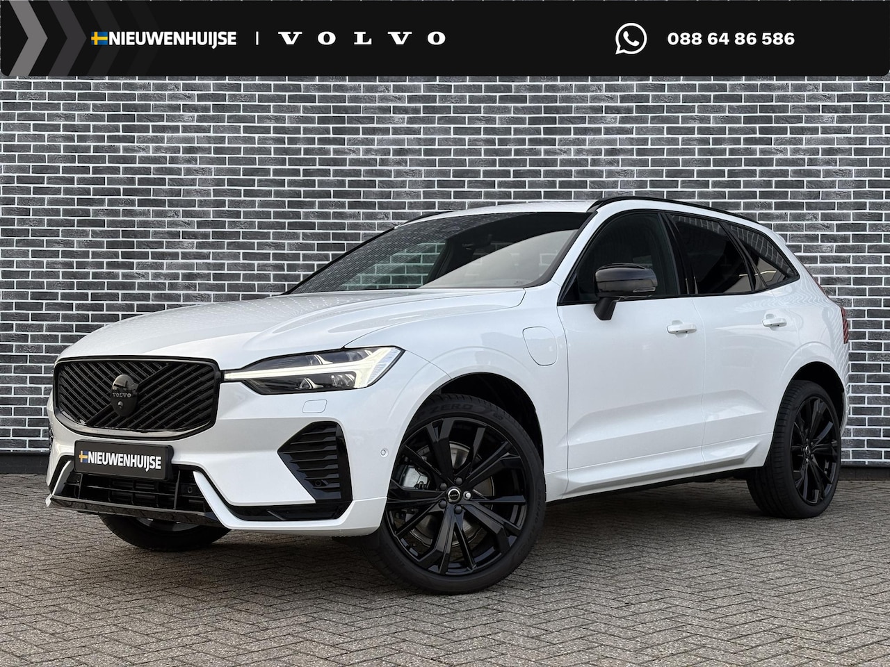 Volvo XC60 - 2.0 T8 Plug-in hybrid AWD Ultra Black Edition | Adaptieve Cruise Control | Panoramadak | H - AutoWereld.nl