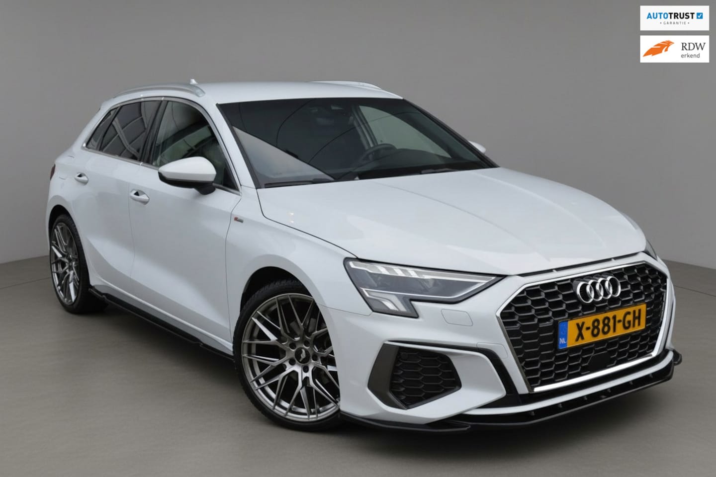 Audi A3 Sportback - 150PK!|S-Line|ACC|Maxton|19"inch|28DKM! - AutoWereld.nl