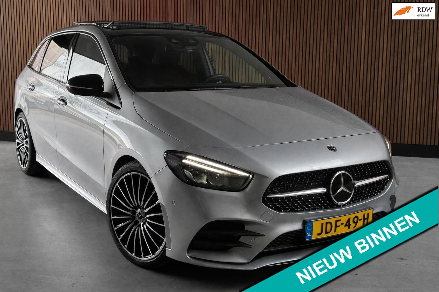 Mercedes-Benz B-klasse - 220 4MATIC AMG PANO 360 CAMERA MEMORY CARPLAY - AutoWereld.nl
