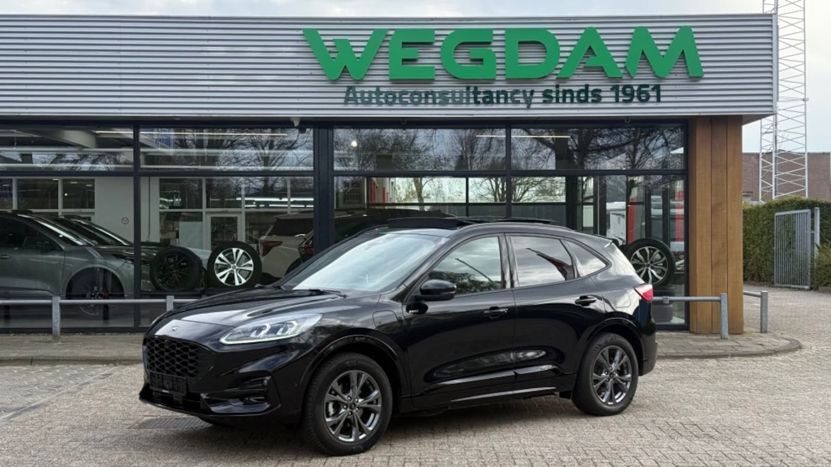 Ford Kuga - 2.5 PHEV ST-LINE X / FULL OPTIONS / 18inch - AutoWereld.nl