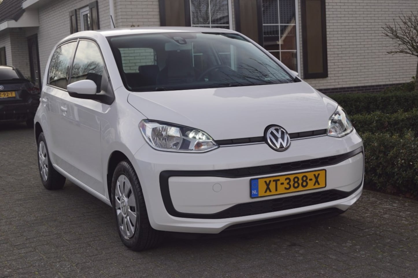 Volkswagen Up! - 1.0 Bluemotion (60pk) Org. NL! Airco/Licht en Zicht pakket/Bluetooth - AutoWereld.nl