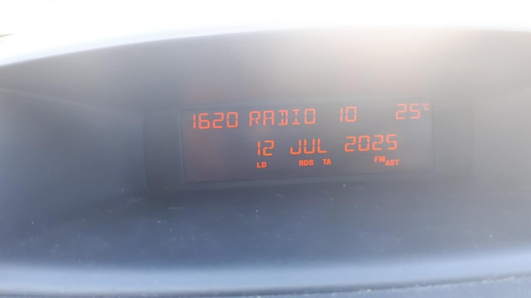 Citroën C3 - 1.4i Ambiance RADIO CD/CLIMATE/CRUISE/PDC/TREKHAAK