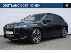 BMW iX - xDrive60 / Panoramadak Sky Lounge / Trekhaak / Bowers & Wilkins / M Multifunctionele Stoel