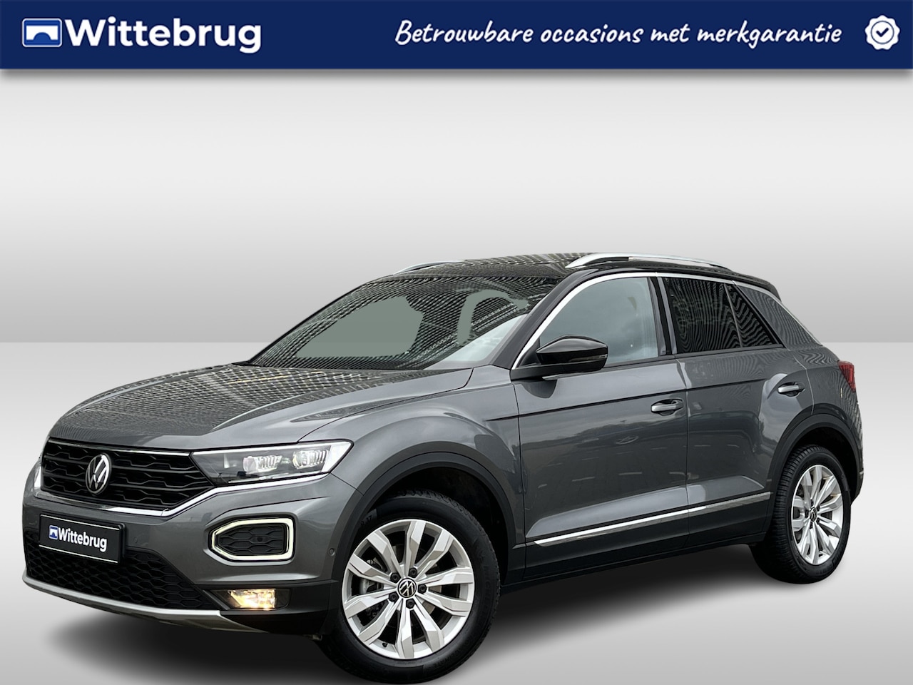 Volkswagen T-Roc - 1.5 TSI 150PK Sport / Panoramadak / Trekhaak / Digitale Cockpit / Achteruitrijcamera / Ele - AutoWereld.nl