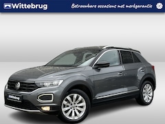 Volkswagen T-Roc - 1.5 TSI 150PK Sport / Panoramadak / Trekhaak / Digitale Cockpit / Achteruitrijcamera / Ele