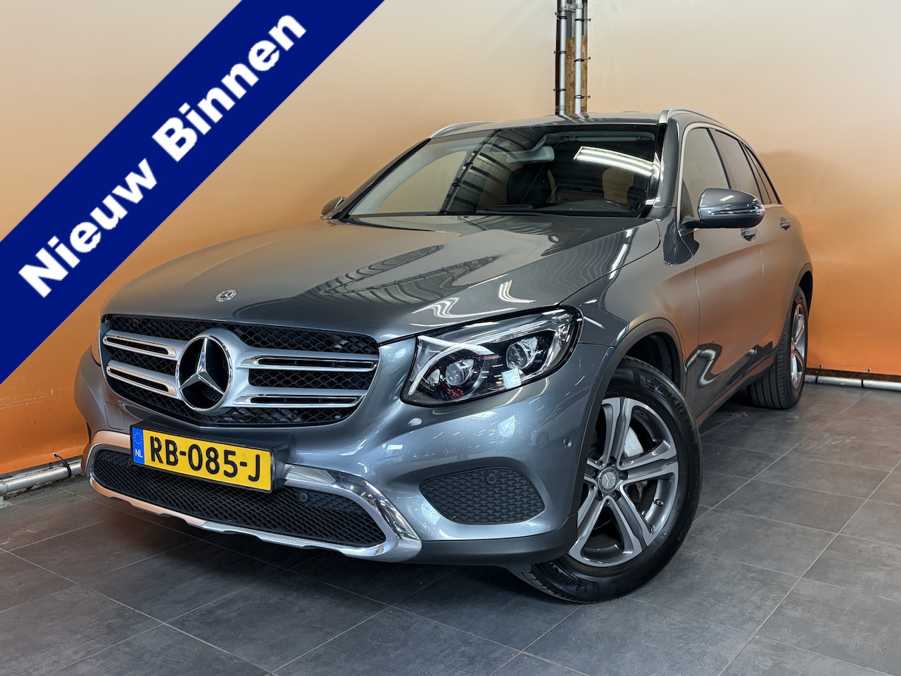 Mercedes-Benz GLC-klasse - 250 4MATIC Premium NL Auto! sportinterieur | winterset | trekhaak | stoelverwarming - AutoWereld.nl