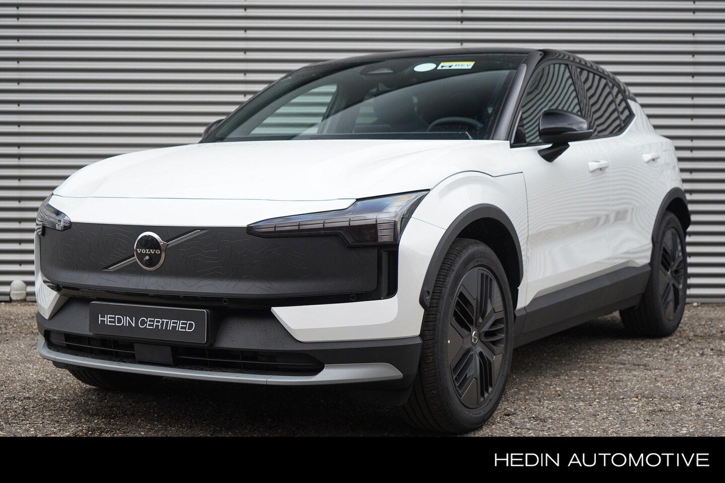 Volvo EX30 Cross Country - Twin Motor Performance 428pk Ultra 69 kWh | Keyless | 19 inch LMV | Zwart dak | Stoel + st - AutoWereld.nl