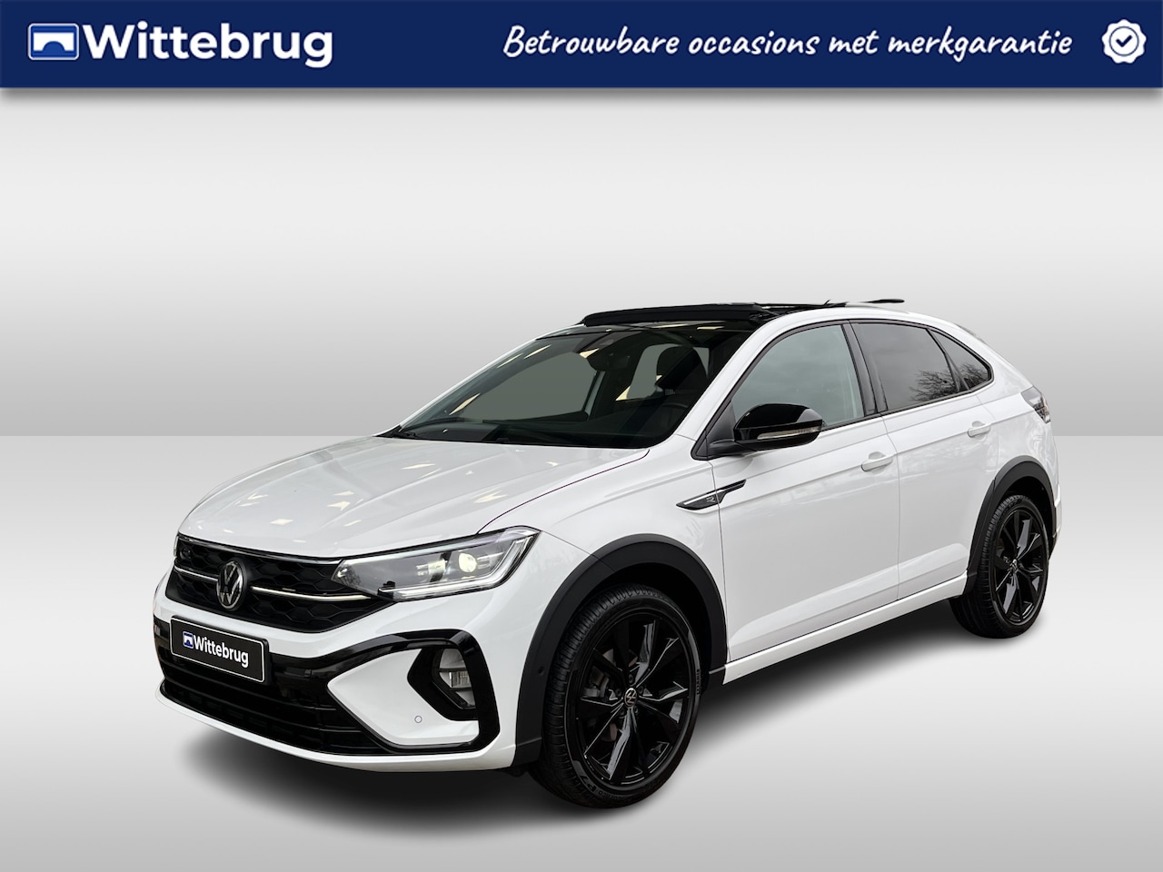 Volkswagen Taigo - 1.0 TSI 110pk DSG R-Line / Virtual Cockpit / Panorama dak / Black style / IQ Led / Trekhaa - AutoWereld.nl